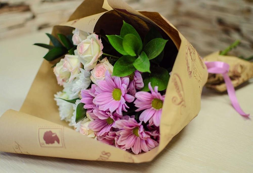 Букет цветов из: Розы и Хризантемы в Лукерьино