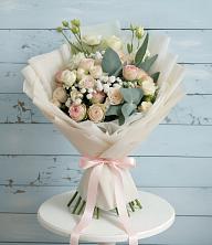 Букет цветов из:  Розы и Лизиантусы в Лукерьино