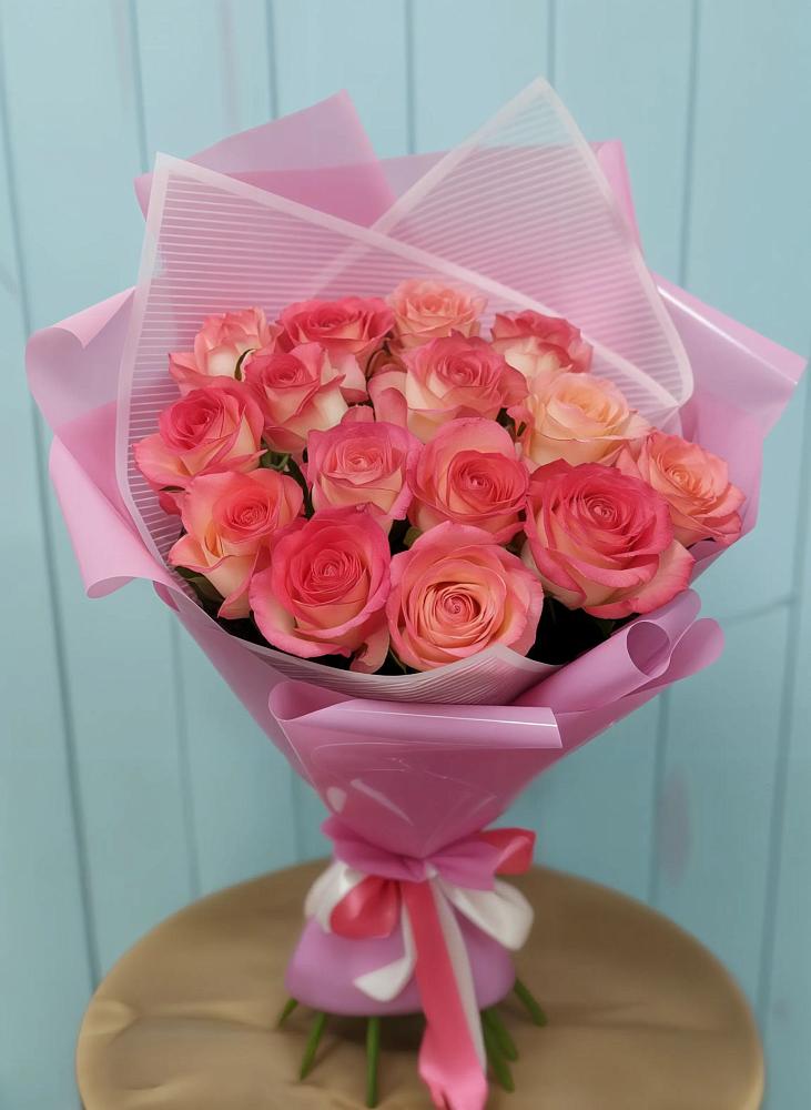 Букет 15 Розовых роз Равель в Лукерьино