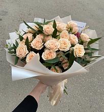 Букет Кремовые розы Латте в Лукерьино