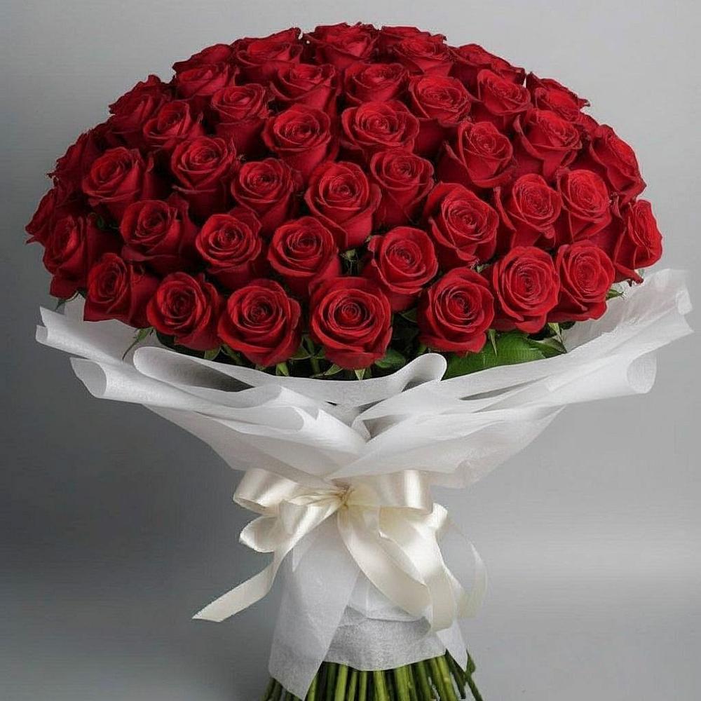 Букет 101 Красная роза Блэк Мэджик в Лукерьино