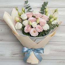 Букет цветов из:  Лизиантусы в Лукерьино