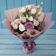 Букет цветов из:  Розы и Лизиантусы в Лукерьино