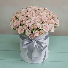 Цветочная композиция из Розы в шляпной коробке в Лукерьино