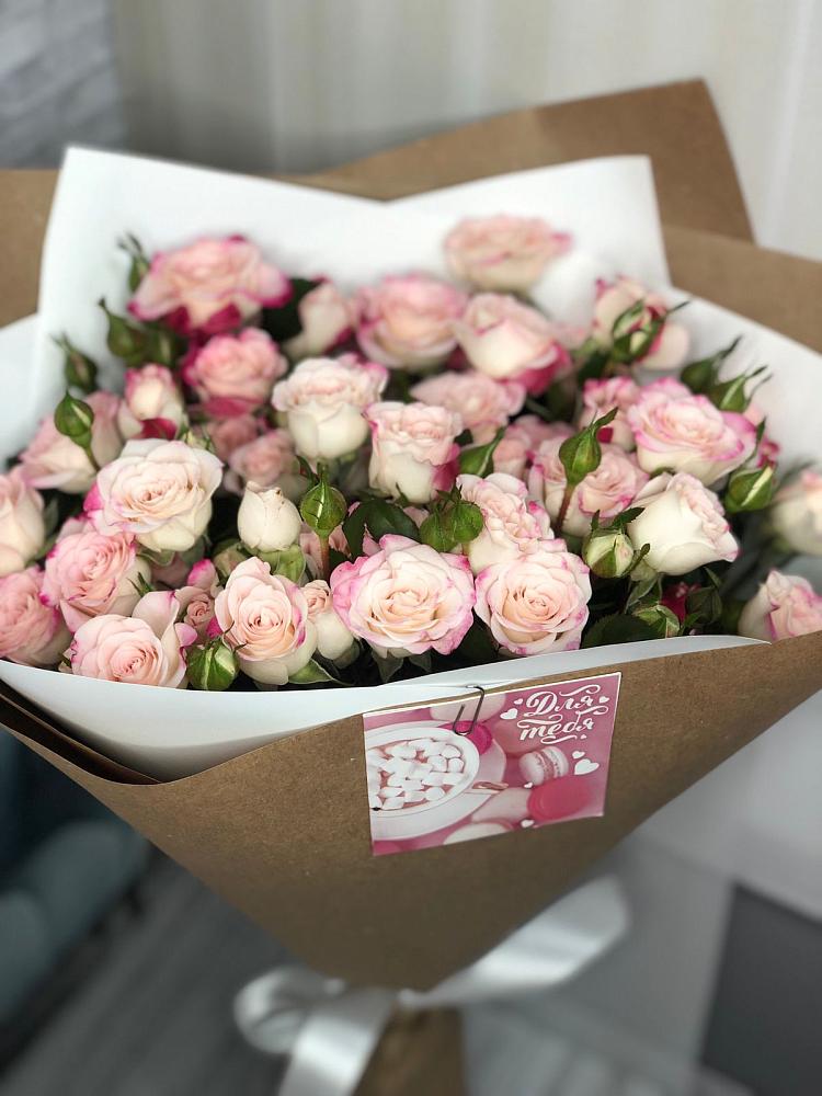 Букет цветов из: Розы в Лукерьино