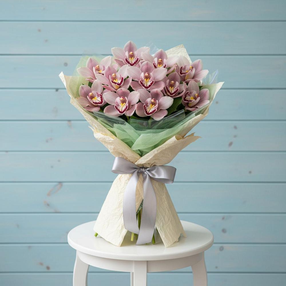 Букет цветов из: Орхидеи и Розы в Лукерьино