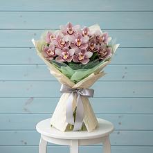 Букет цветов из:  Орхидеи и Розы в Лукерьино