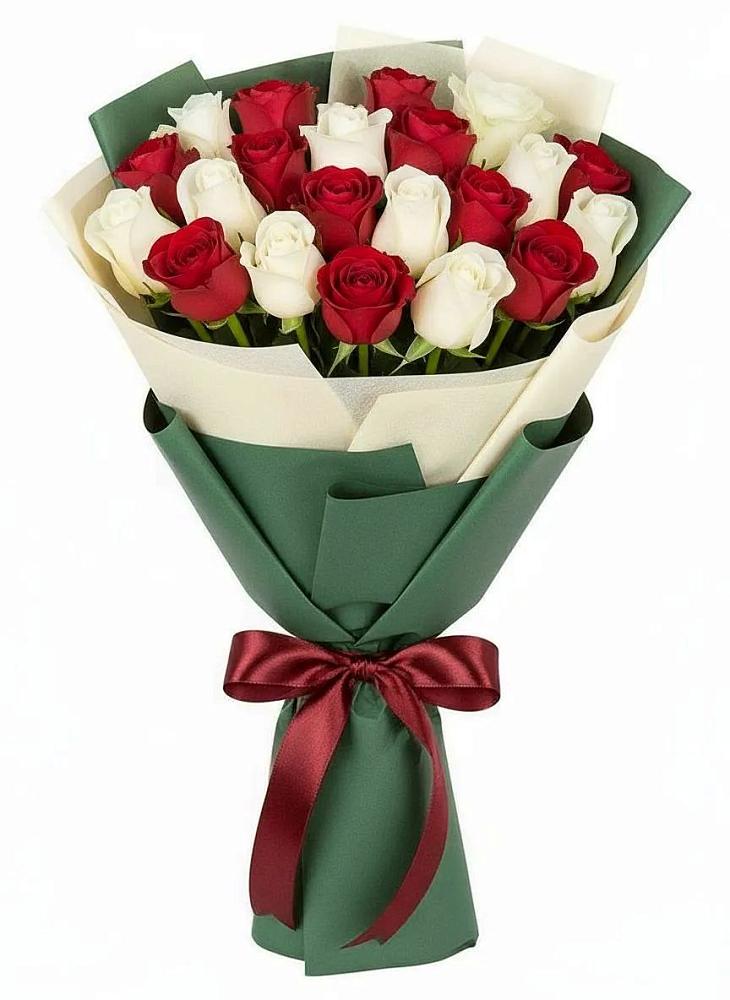 Букет Микс из красных и белых роз в Лукерьино