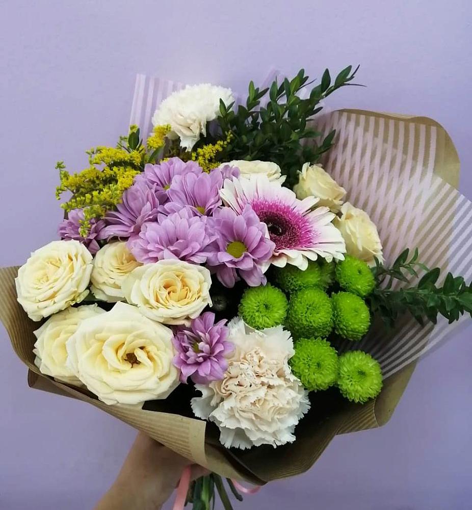 Букет цветов из: Хризантемы, Розы, Гвоздики и Герберы в Лукерьино