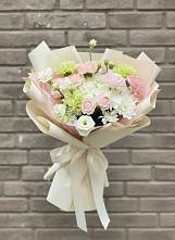 Букет цветов из:  Гвоздики, Розы, Лизиантусы и Хризантемы в Лукерьино