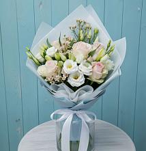 Букет цветов из:  Розы и Лизиантусы в Лукерьино